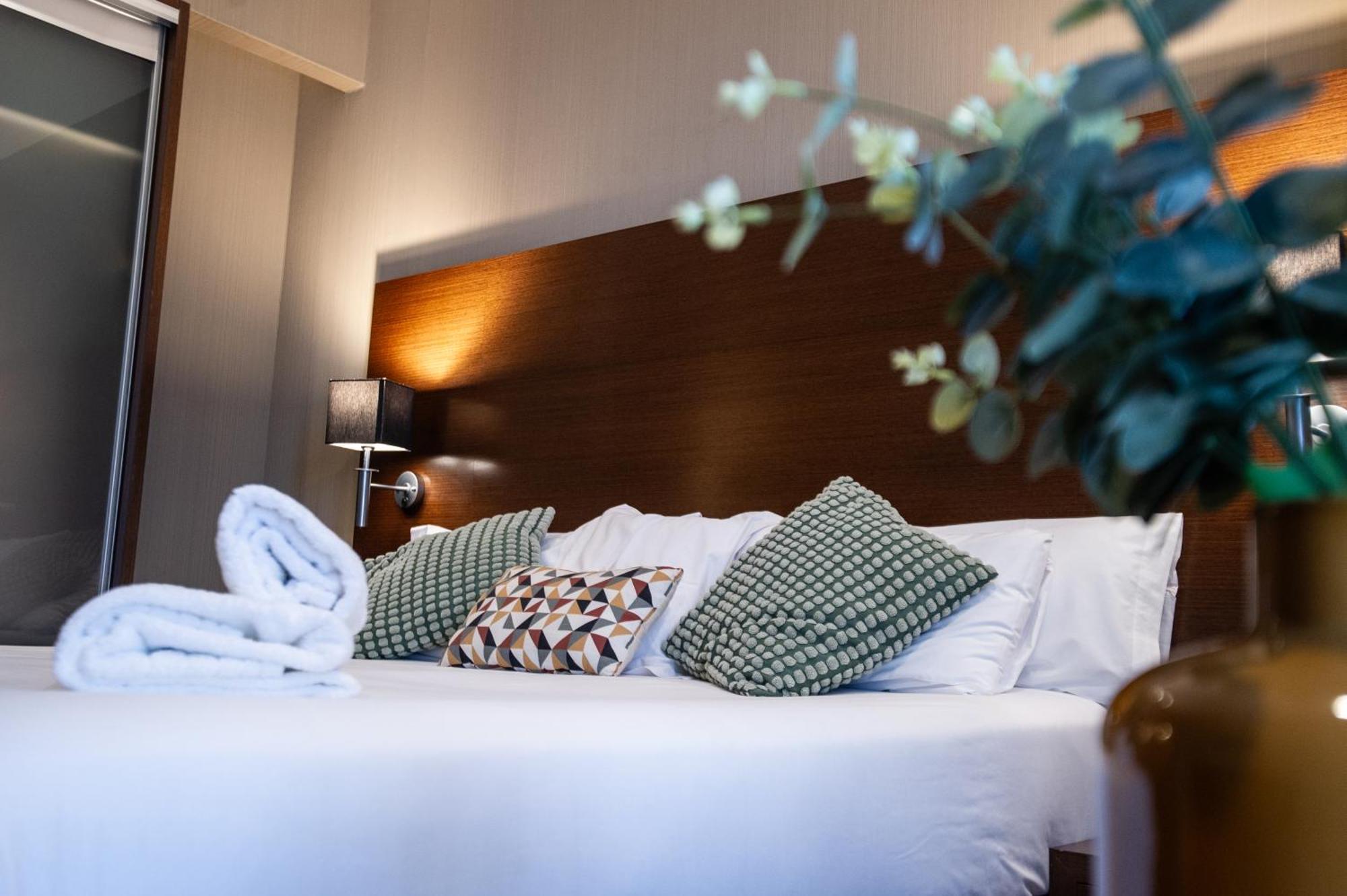 Azz Valencia Congress Hotel & Spa Paterna Bagian luar foto
