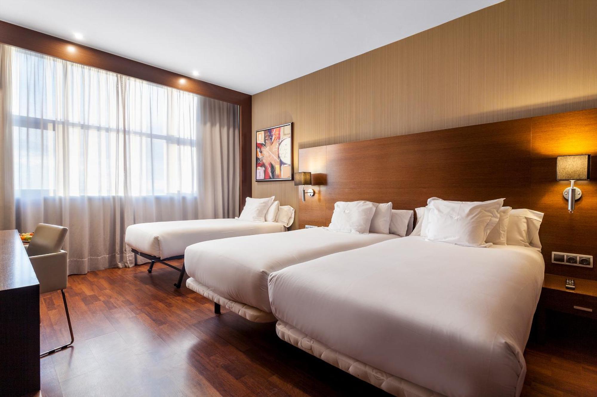 Azz Valencia Congress Hotel & Spa Paterna Bagian luar foto