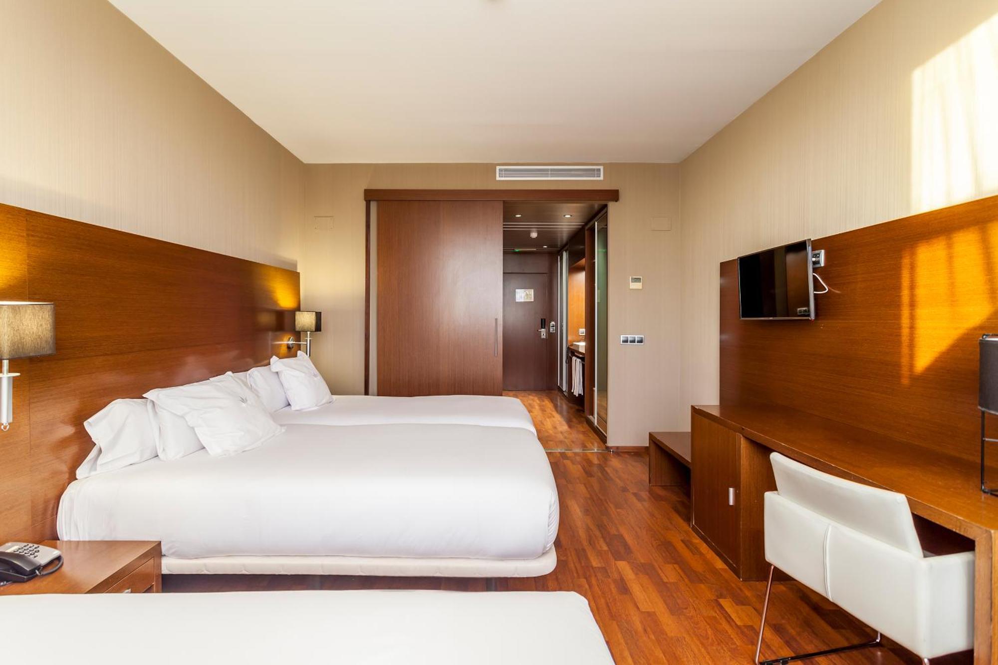 Azz Valencia Congress Hotel & Spa Paterna Bagian luar foto