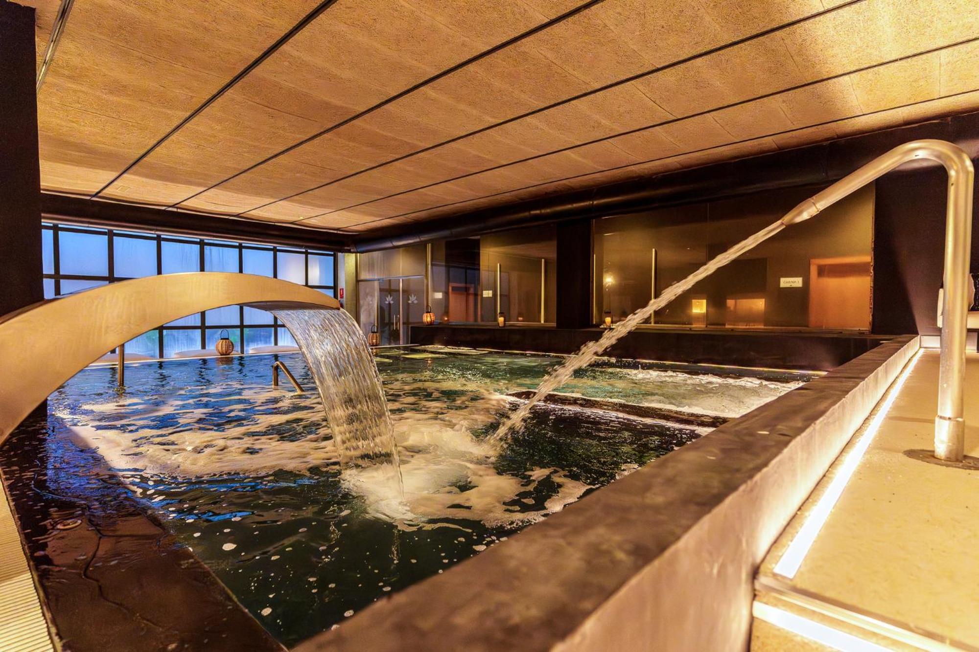 Azz Valencia Congress Hotel & Spa Paterna Bagian luar foto